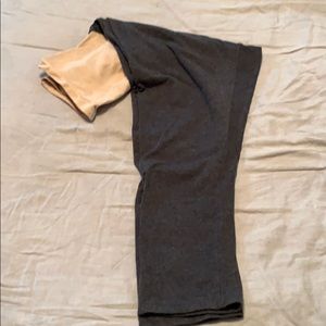 Motherhood Maternity Cropped Leggings